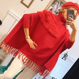 One size red cape